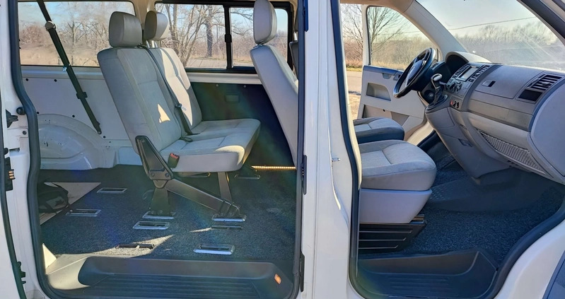 Volkswagen Caravelle cena 31500 przebieg: 352592, rok produkcji 2007 z Ząbki małe 466